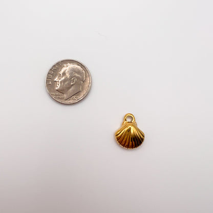 Gold shell charm 